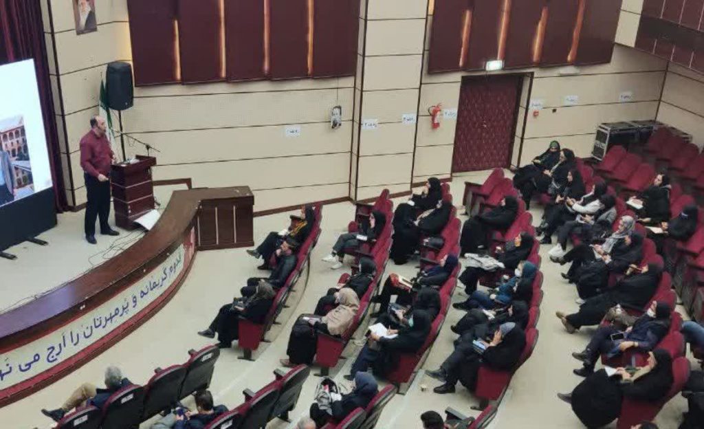 شرکت در نشست مهارت های ارتباطی در خانه کرامت اصفهان